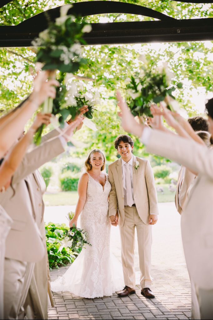 Beat May Wedding Weather: Beauty Tips for Brides 1 ONTrend bridal party